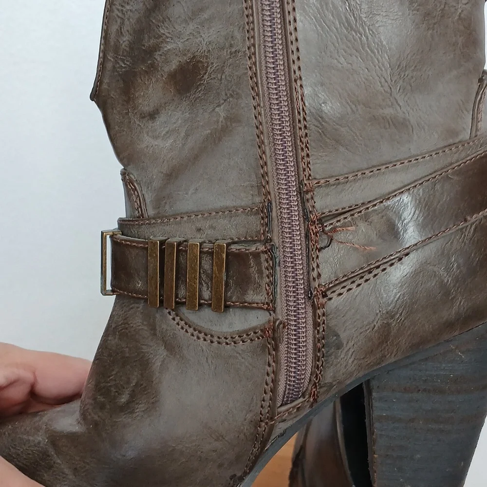 Very Volatile Spears Women's Dark Brown Western Worn In Heeled Boots Size 8.5